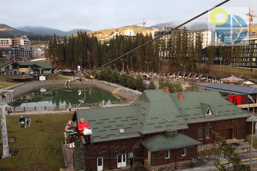 Буковель оглядовий підйомник