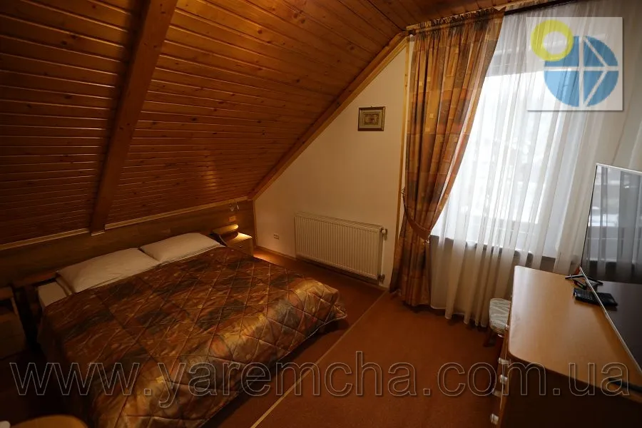 Татарів.Приватна садиба Прутець