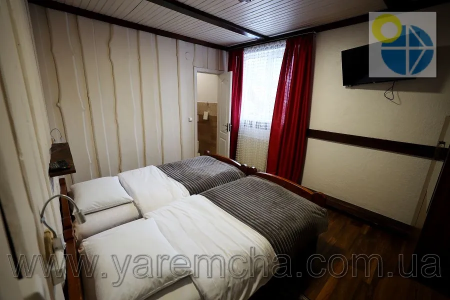 Татарів.Гостинний двір Файний