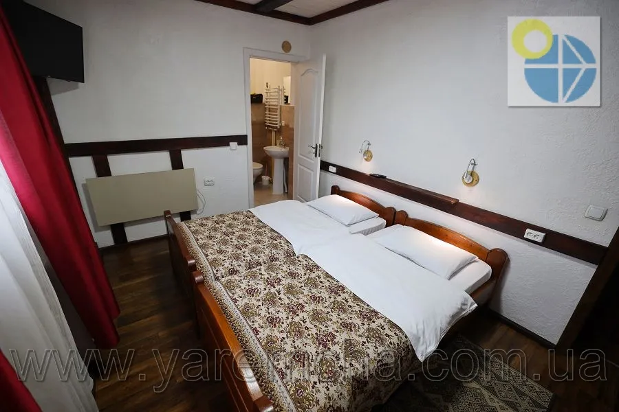 Татарів.Гостинний двір Файний