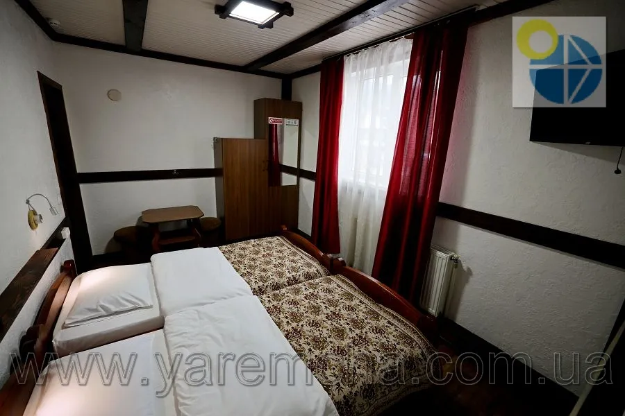 Татарів.Гостинний двір Файний