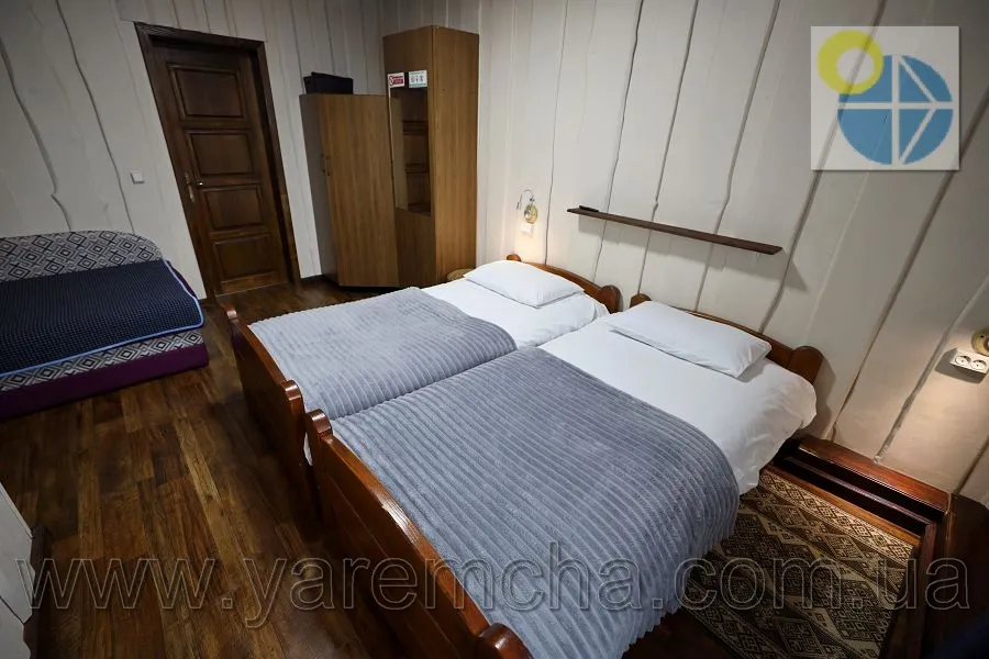 Татарів.Гостинний двір Файний